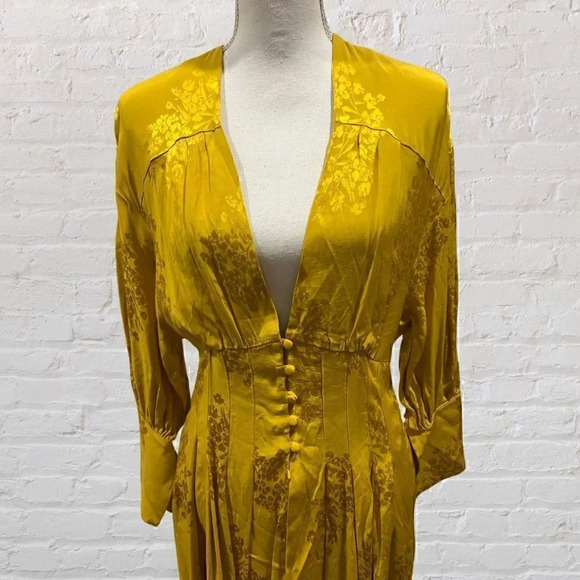 Bershka Floral Woven Over Jacket, Size M-L and Matching Pants, Size M in Yellow​ - Picture 8 of 16